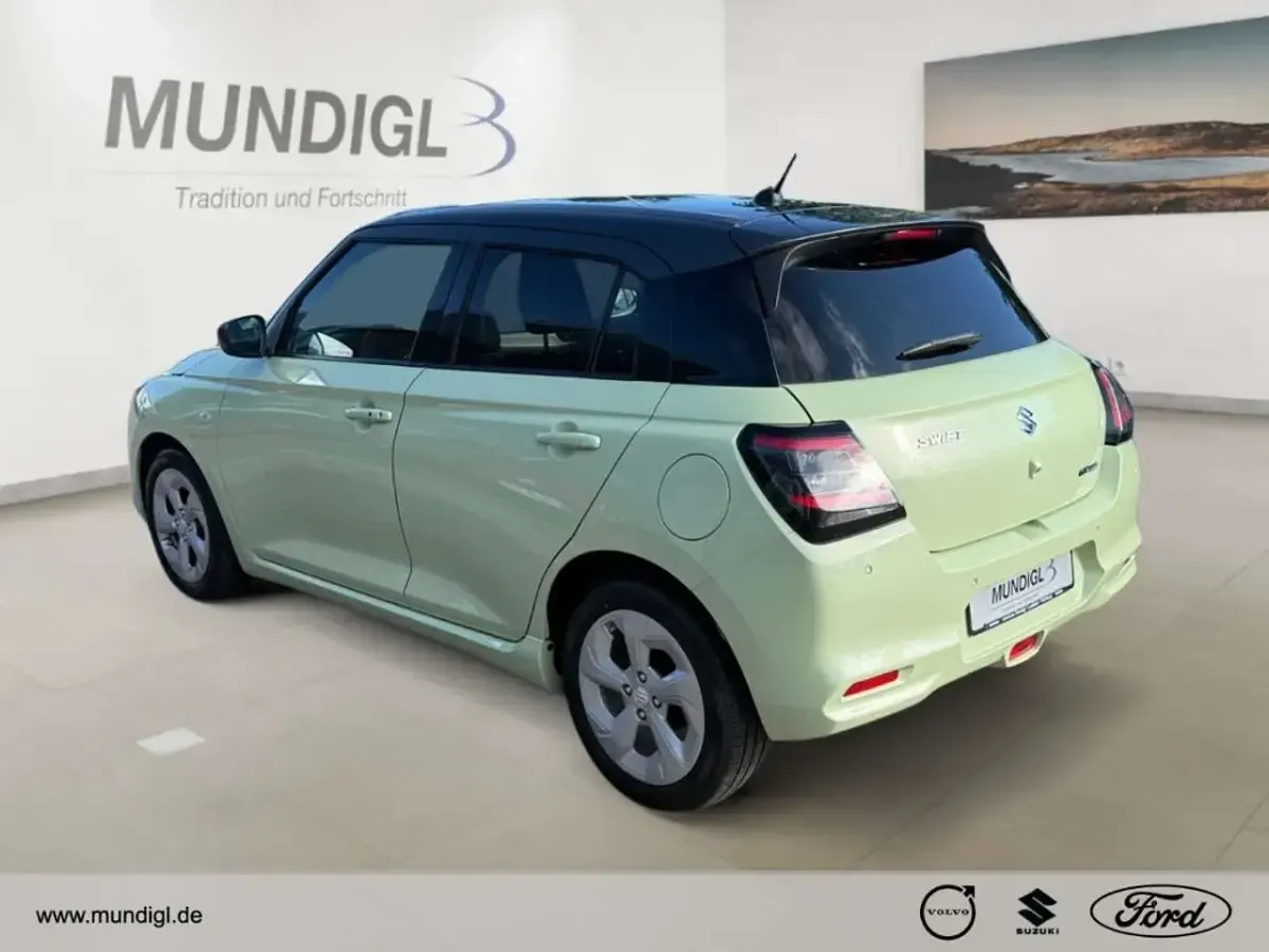Gebraucht Suzuki Swift Comfort 83 PS (61 kW) 2024 Gelb/graumet. Kleinwagen