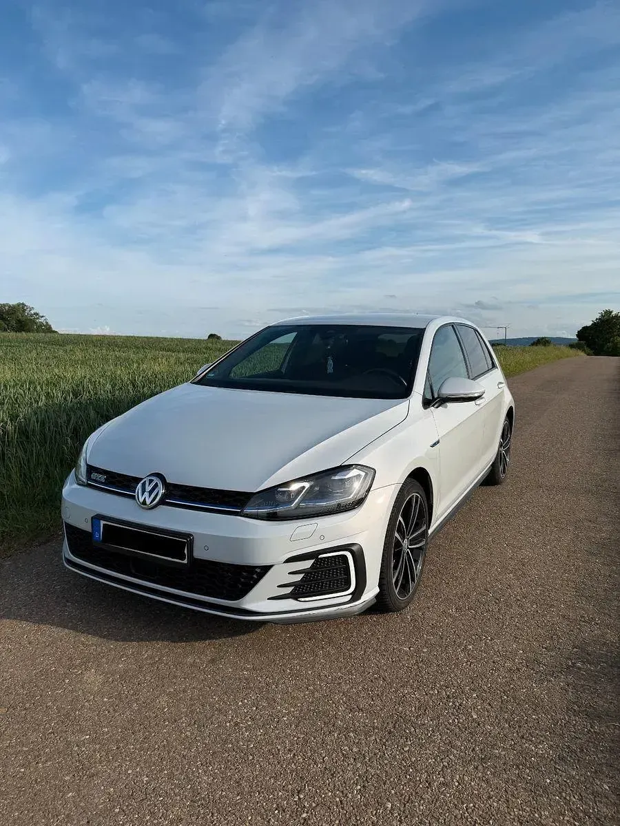 Gebraucht VW Golf VII GTE 204 PS (150 kW) 2017 Weiß Kleinwagen