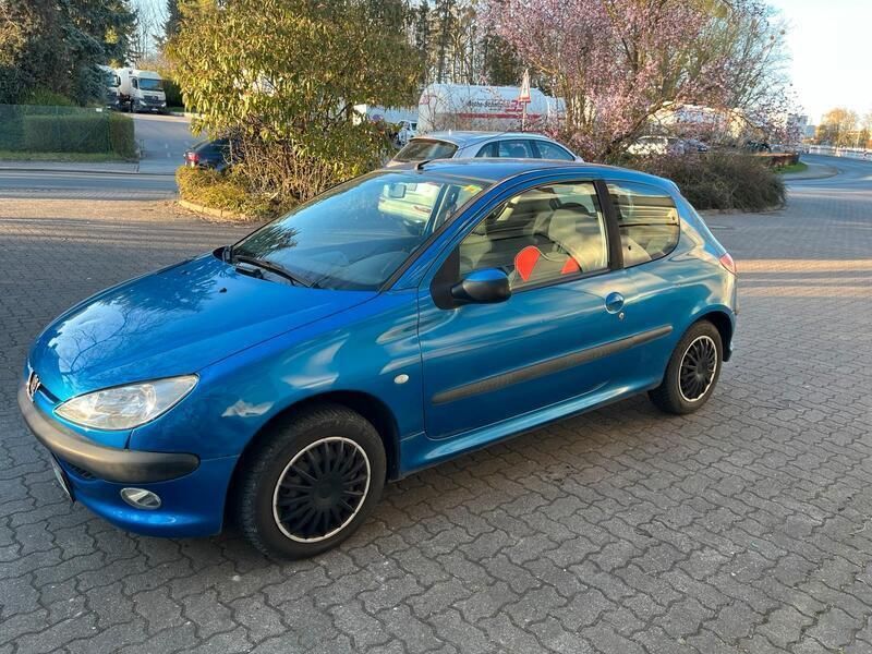 Blau Gebraucht 2004 Peugeot 206 Coupé | 1.200 € (Guter Preis) - Bild 1/4