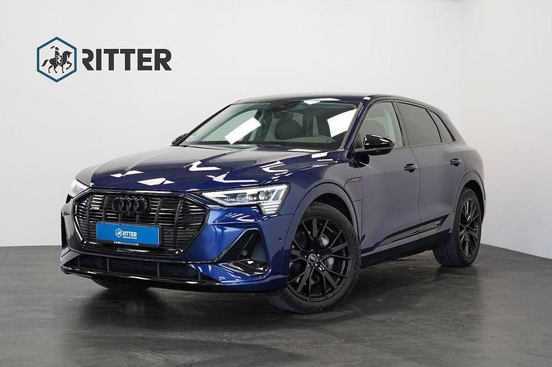 Blau Gebraucht 2022 Audi e-tron S-Line SUV | 38.990 € (Superpreis) - Bild 1/4