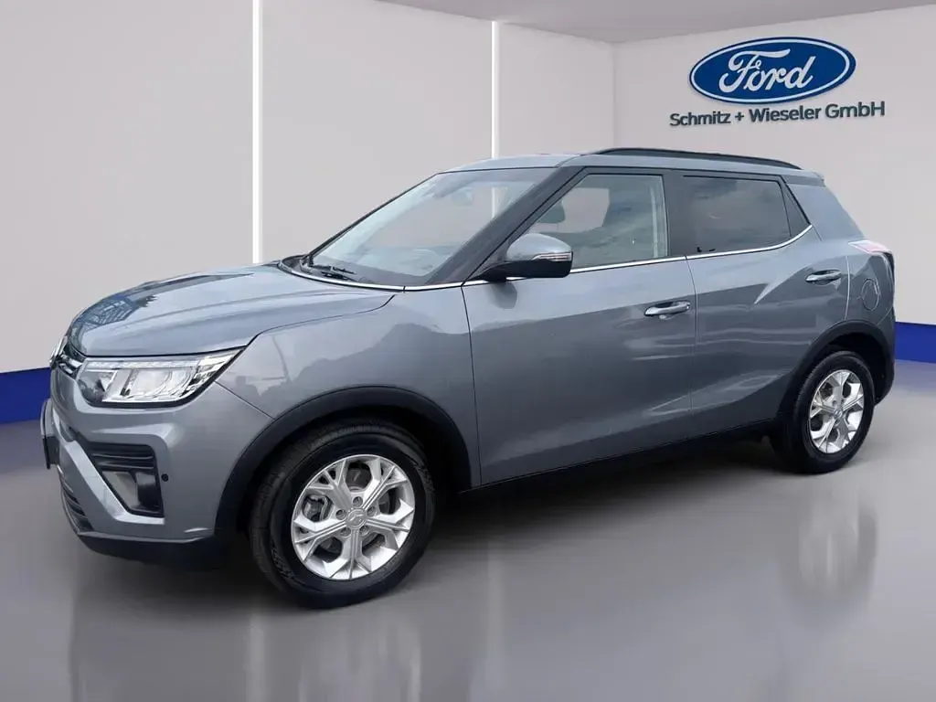 Gebraucht SsangYong Tivoli Quartz 163 PS (119 kW) 2023 Grau SUV