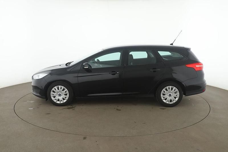 Gebraucht Ford Focus Ambiente 101 PS (74 kW) 2015 Schwarz Kombi