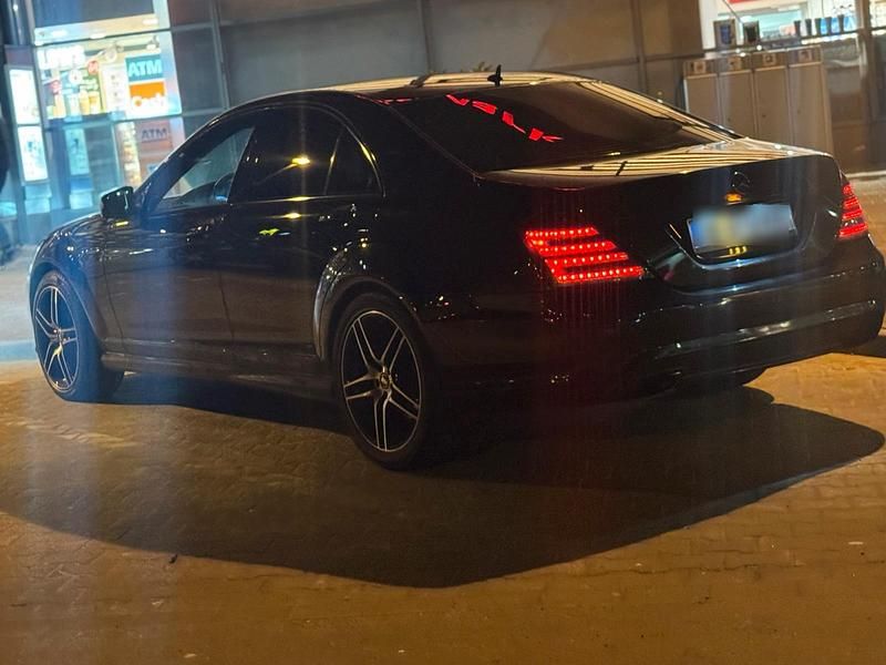 Gebraucht Mercedes S350 300 PS (220 kW) 2011 Schwarz Limousine