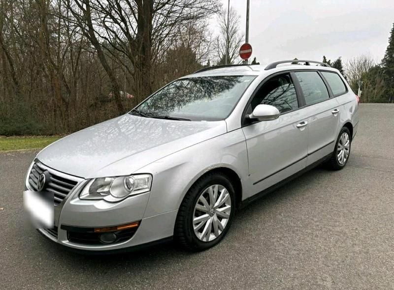 Usado VW Passat 105 HP (77 kW) 2006 Cinzento Carrinha