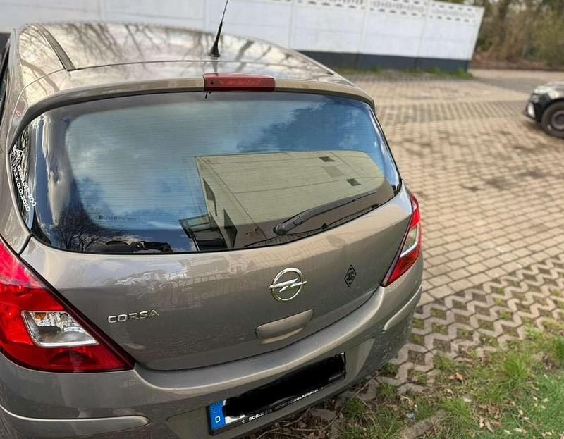 Gebraucht Opel Corsa Edition 86 PS (63 kW) 2012 Beige Kleinwagen