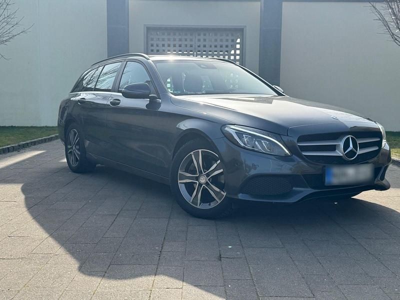 Gebraucht Mercedes C200 136 PS (100 kW) 2016 Grau Kombi