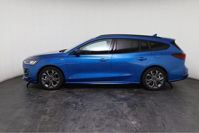 Neu Ford Focus ST-Line X 155 PS (114 kW) 2025 Blau, desert island blue Kombi