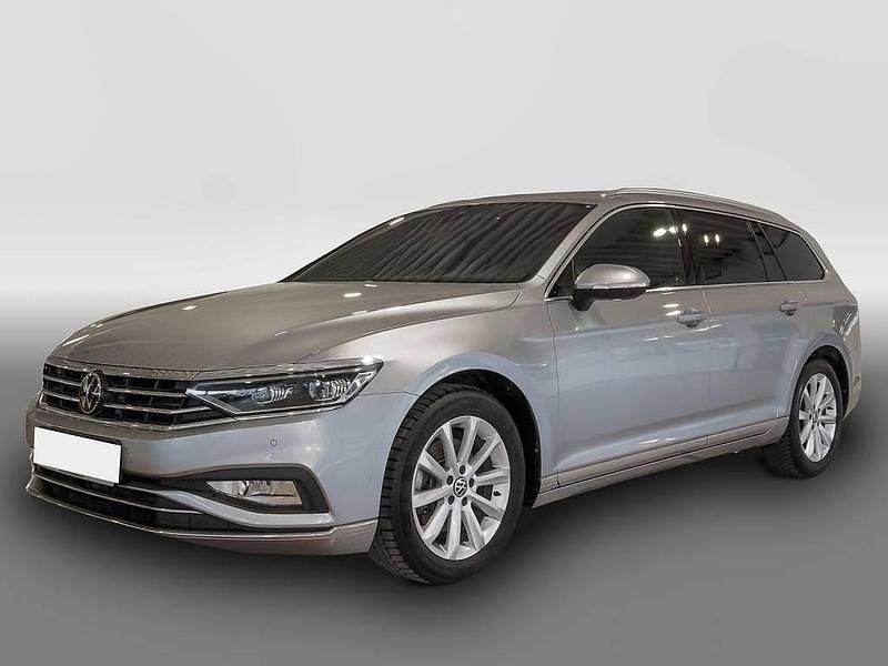Gebraucht VW Passat Elegance 150 PS (110 kW) 2024 Silber Kombi