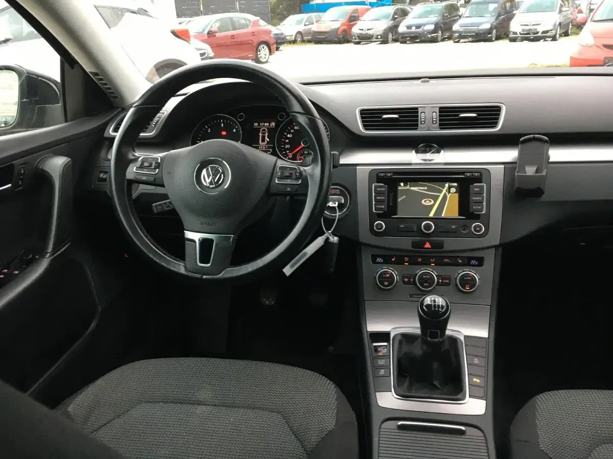 Gebraucht VW Passat Comfortline 140 PS (102 kW) 2014 Schwarz Kombi