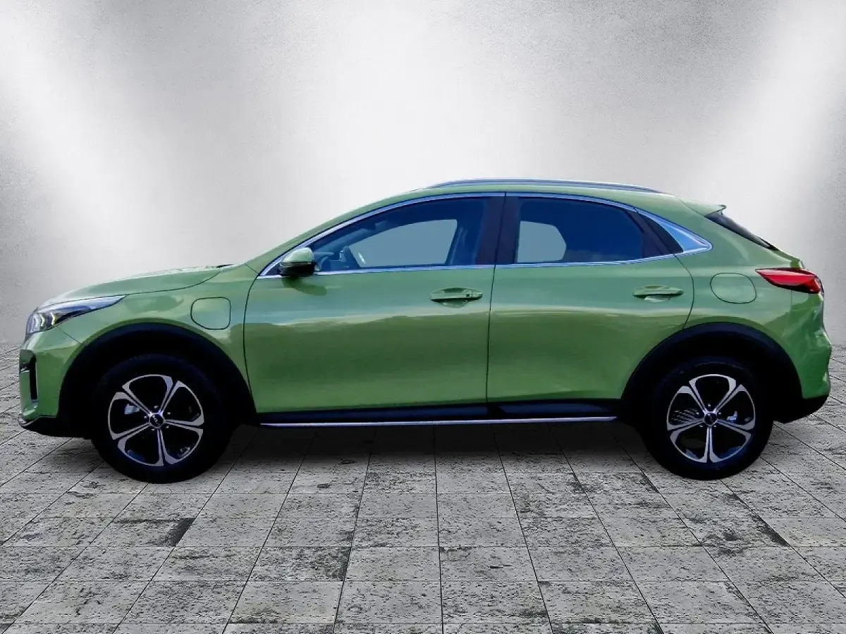 Gebraucht Kia XCeed Spirit 141 PS (103 kW) 2024 Lunar silber metallic SUV