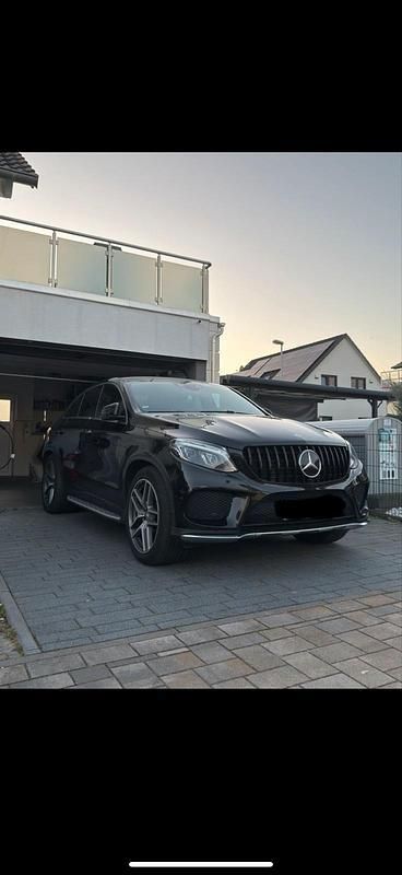 Schwarz Gebraucht 2015 Mercedes GLE350 AMG Coupé | 37.999 € (Etwas zu teuer) - Bild 1/4