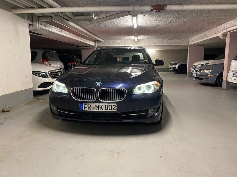Gebraucht BMW 525 218 PS (160 kW) 2013 Blau Limousine