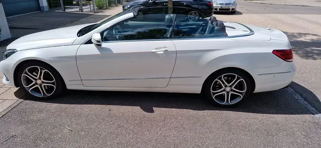 Usata Mercedes E250 211 CV (155 kW) 2014 Bianco Cabrio