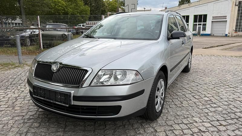 Silber Gebraucht 2008 Skoda Octavia Kombi | 1.200 € (Fairer Preis) - Bild 1/4