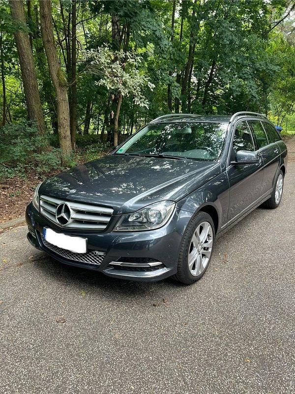 Grau Gebraucht 2013 Mercedes C180 Avantgarde Kombi | 11.000 € (Etwas zu teuer) - Bild 1/4