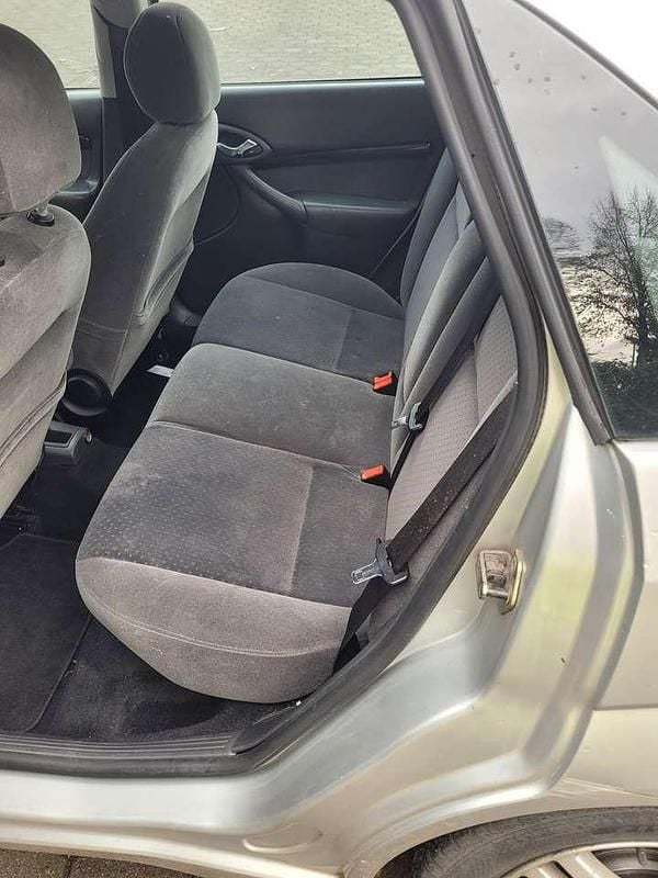 Gebraucht 2003 Ford Focus Limousine | 1.200 € (Guter Preis) - Bild 1/4