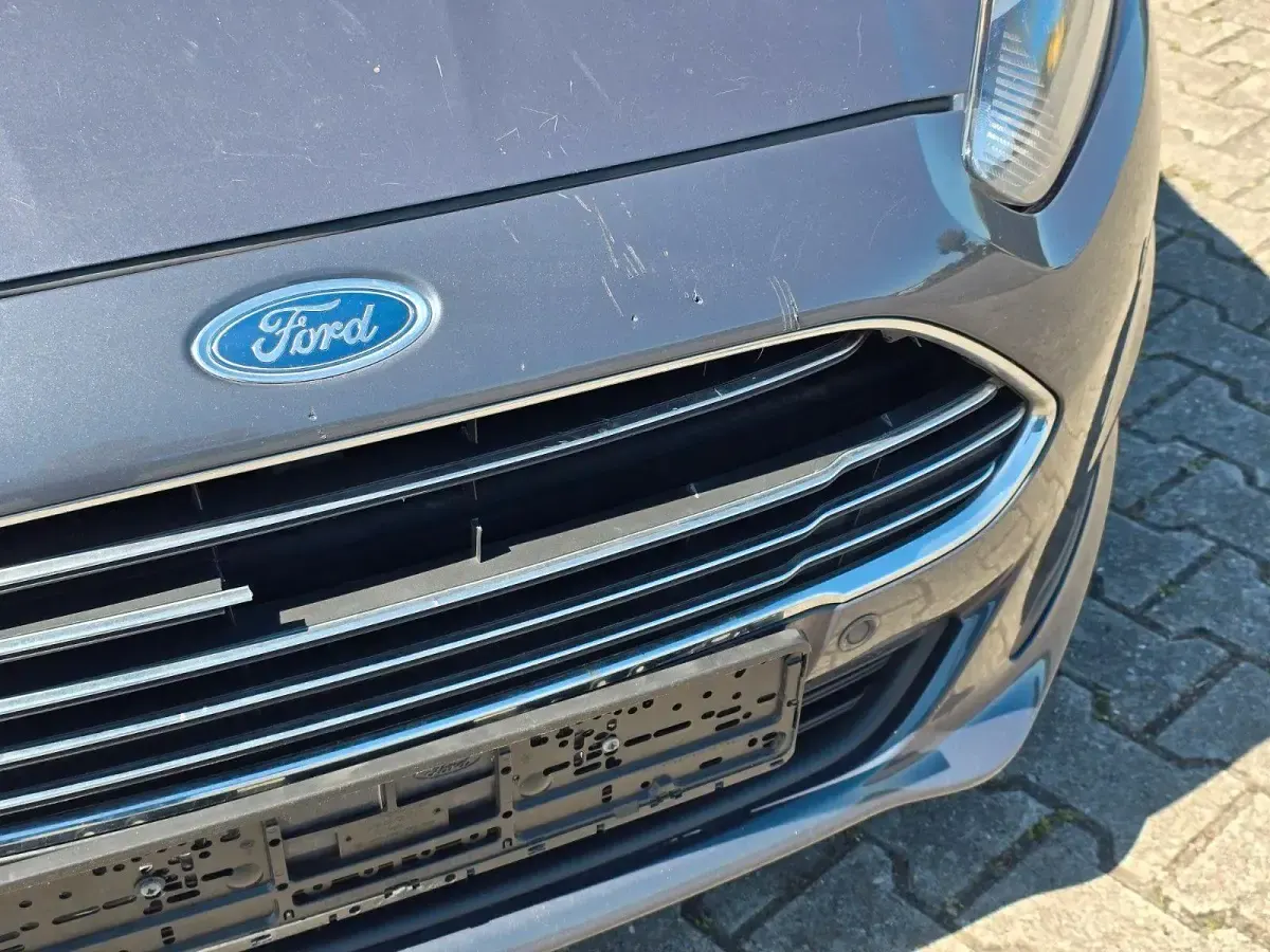 Gebraucht Ford Fiesta Trend 95 PS (69 kW) 2013 Grau Limousine
