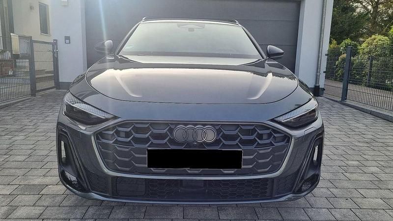 Gebraucht Audi A5 Ambiente 204 PS (150 kW) 2025 Grau Kombi