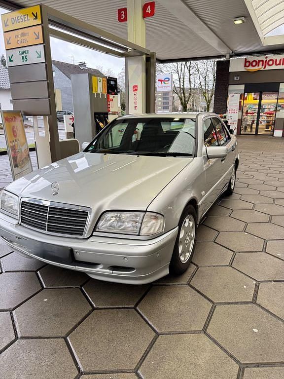 Gebraucht Mercedes C240 170 PS (125 kW) 1998 Silber Limousine
