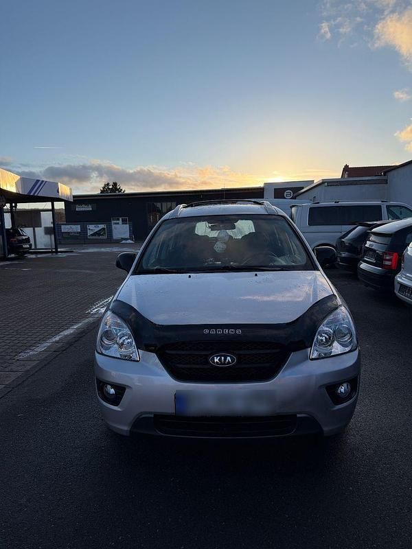 Gebraucht Kia Carens EX 145 PS (106 kW) 2007 Silber Van / Kleinbus