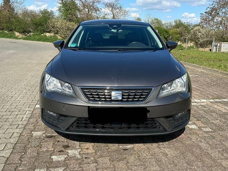 Gebraucht Seat Leon XCELLENCE 125 PS (91 kW) 2017 Grau Limousine