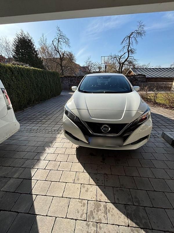 Gebraucht Nissan Leaf 110 kW (150 PS) 2021 Weiß Kleinwagen