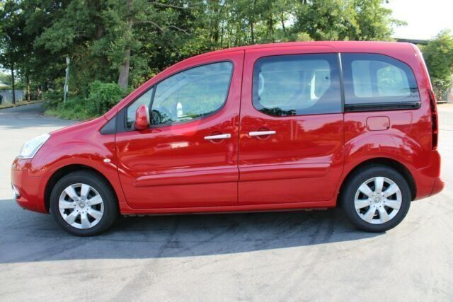 Gebraucht Citroën Berlingo SELECTION 92 PS (67 kW) 2014 Rot Van / Kleinbus