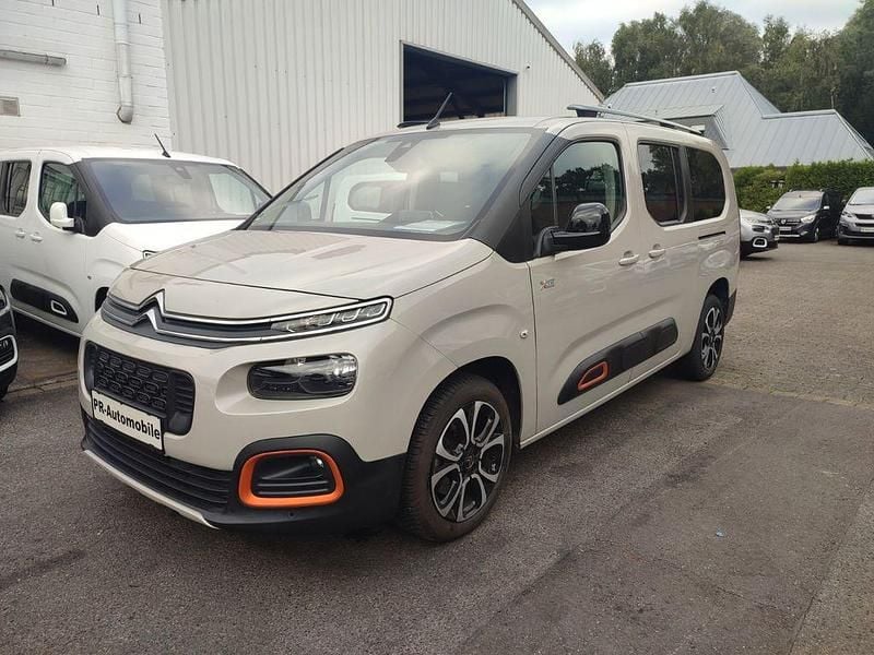 Beige Gebraucht 2020 Citroën Berlingo XTR Van / Kleinbus | 20.999 € (Teuer) - Bild 1/4