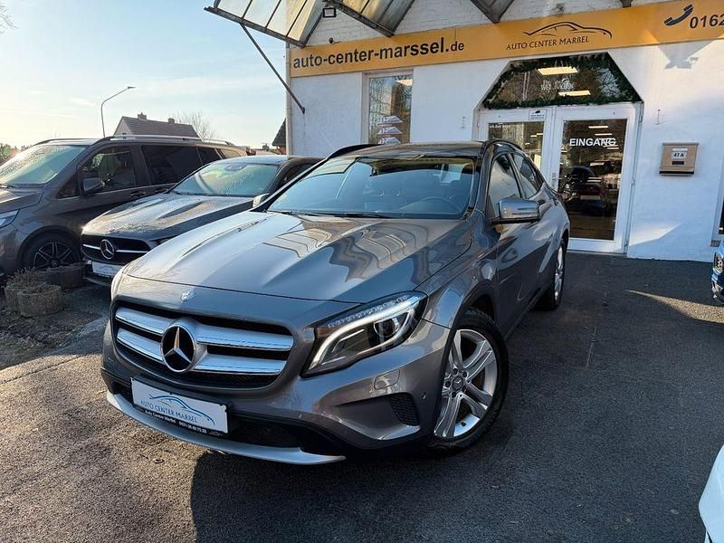 Gebraucht Mercedes GLA220 170 PS (125 kW) 2015 Grau SUV