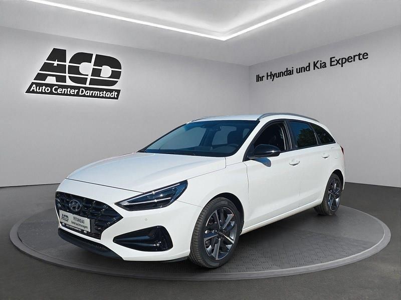 Weiß Gebraucht 2022 Hyundai i30 Edition 30+ Kombi | 16.970 € (Fairer Preis) - Bild 1/4