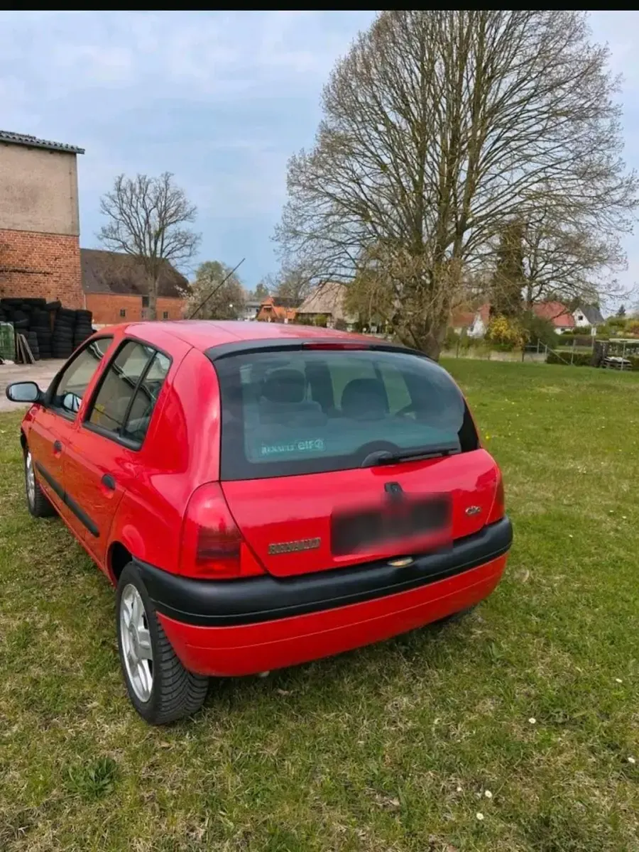 Gebraucht Renault Clio 90 PS (66 kW) 1999 Rot Kleinwagen