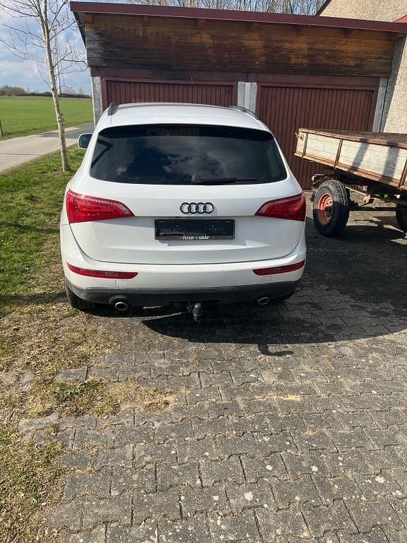 Second-hand Audi Q5 Performance 240 CP (176 kW) 2011 Alb SUV