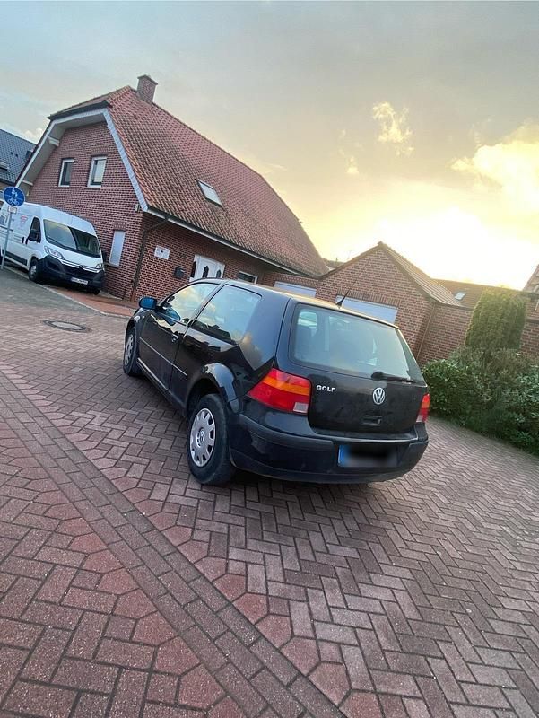 Gebraucht VW Golf IV 75 PS (55 kW) 2000 Schwarz Kleinwagen