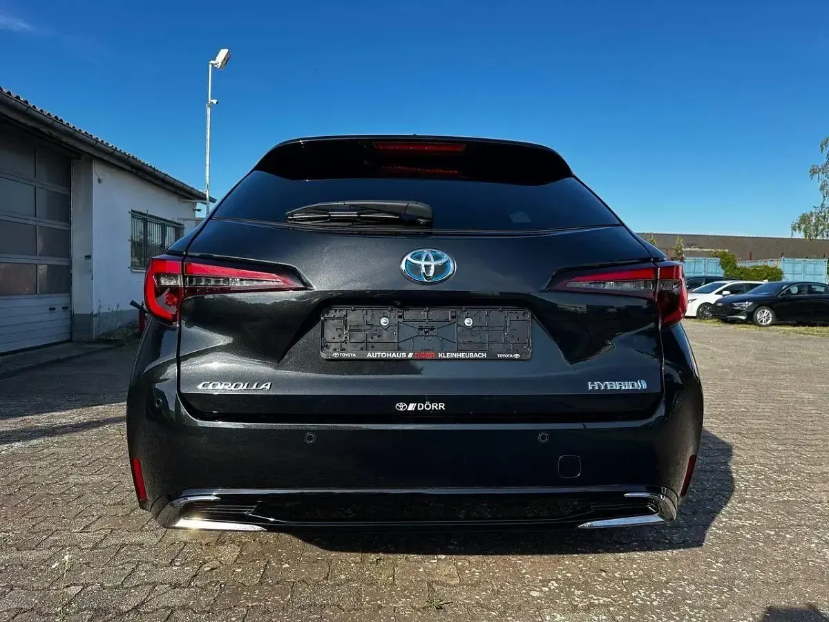 Gebraucht Toyota Corolla 196 PS (144 kW) 2023 Schwarz Kombi