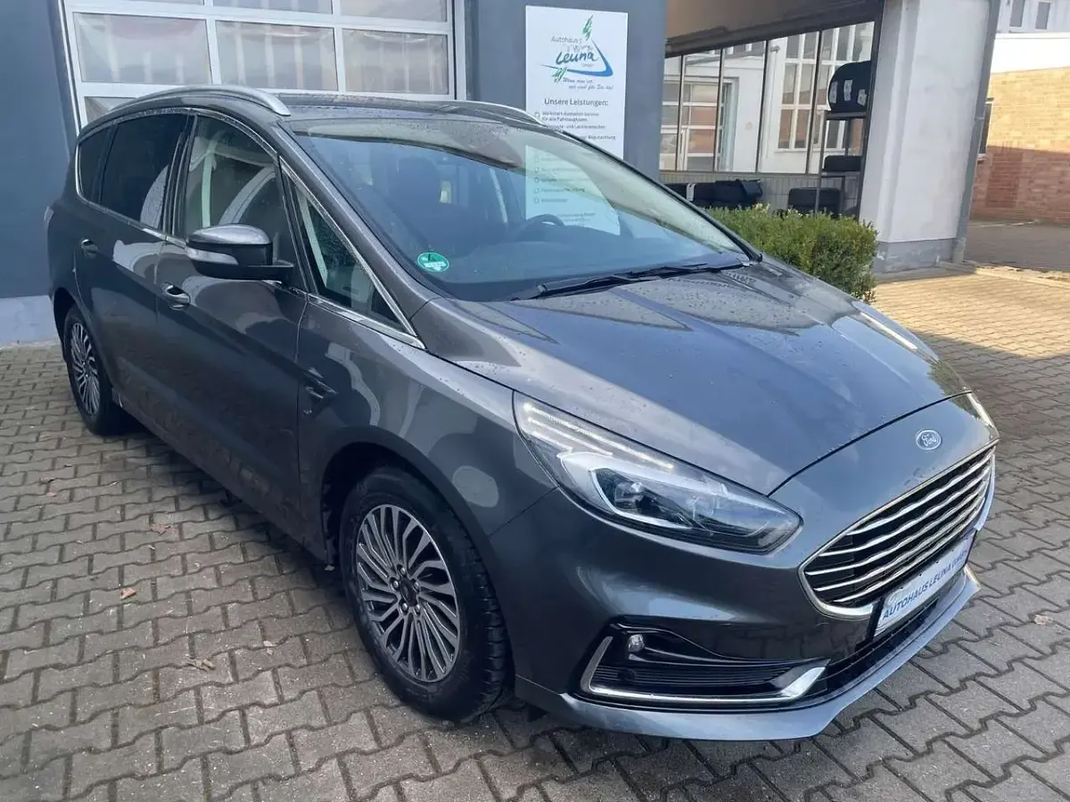 Gebraucht Ford S-MAX Titanium 190 PS (139 kW) 2022 Magnetic grau Van / Kleinbus