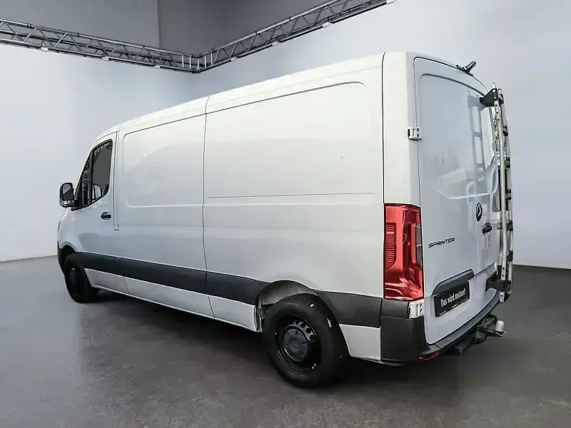 Używany Mercedes Sprinter 114 KM (83 kW) 2021 Biały Van