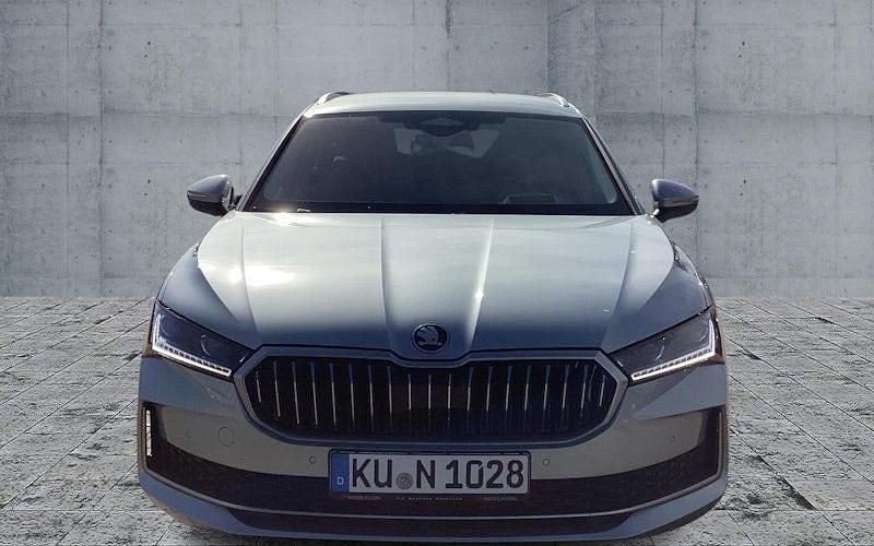 Gebraucht Skoda Superb Selection 150 PS (110 kW) 2024 Silber Kombi