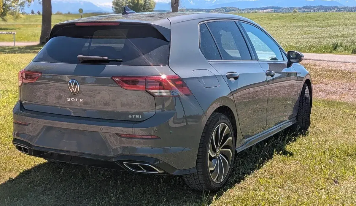 Gebraucht VW Golf VII R-line 150 PS (110 kW) 2020 Grau Limousine