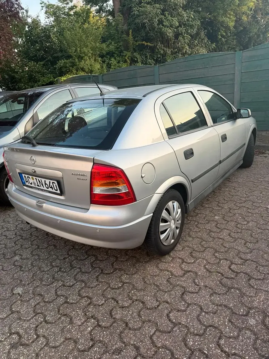 Gebraucht Opel Astra 102 PS (75 kW) 2001 Grau Limousine