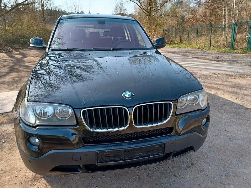 Gebraucht BMW X3 143 PS (105 kW) 2010 Schwarz SUV