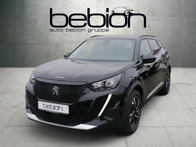 Lack onyx schwarz/typ aussenve Gebraucht 2021 Peugeot e-2008 Allure SUV | 19.480 € (Fairer Preis) - Bild 1/4