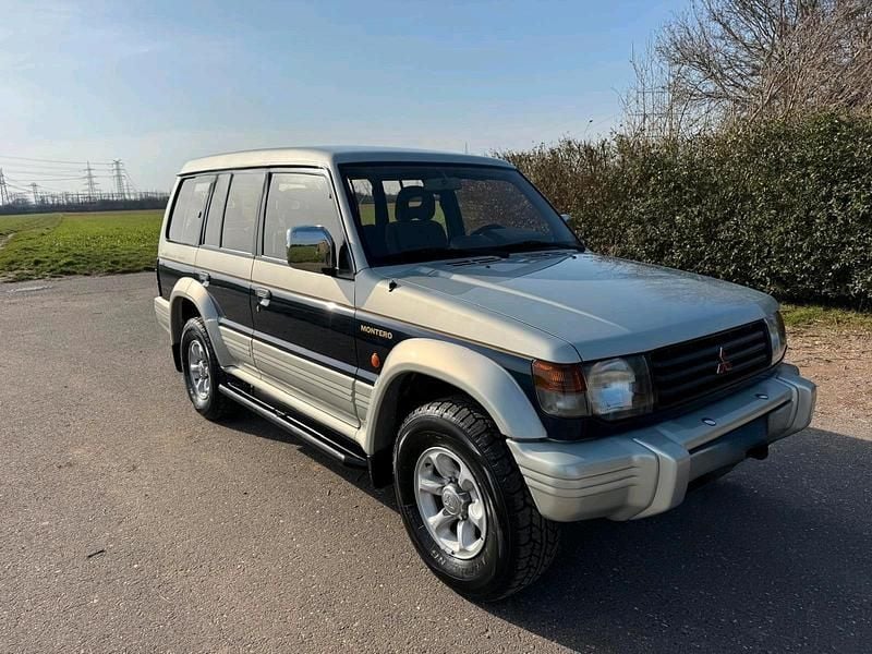 Gebraucht Mitsubishi Montero 99 PS (72 kW) 1994 Silber SUV