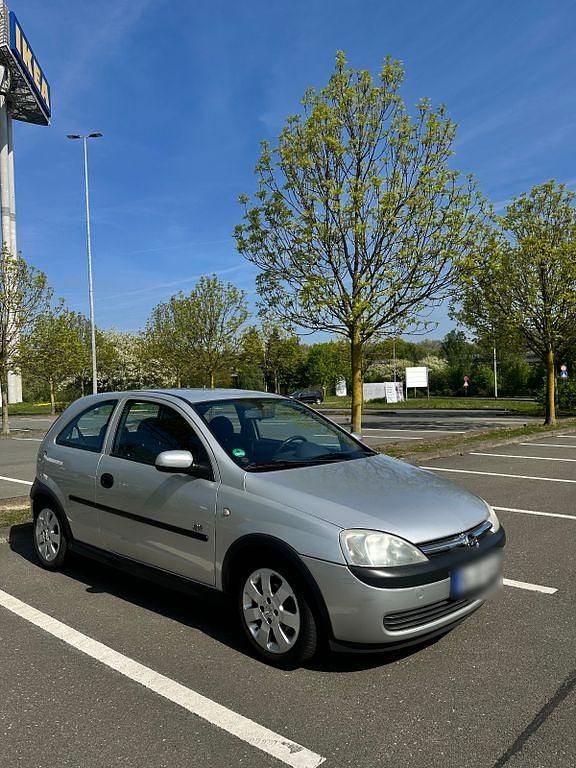 Gebraucht Opel Corsa Sport 75 PS (55 kW) 2002 Silber Kleinwagen