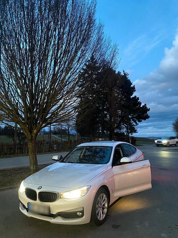 Usata BMW 320 150 CV (110 kW) 2015 Bianco Berlina
