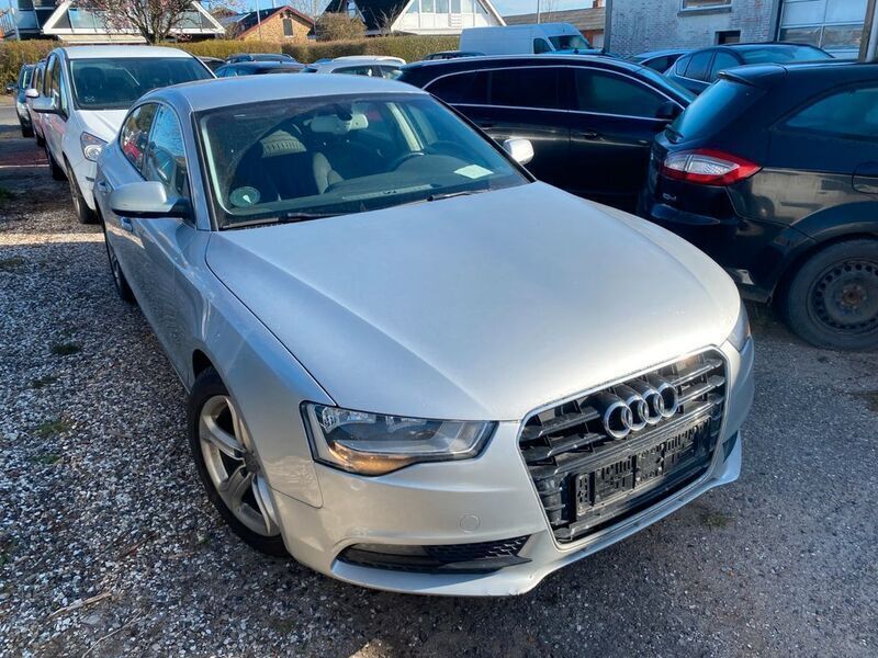 Silber Gebraucht 2012 Audi A5 Sportback Limousine | 5.950 € (Superpreis) - Bild 1/4