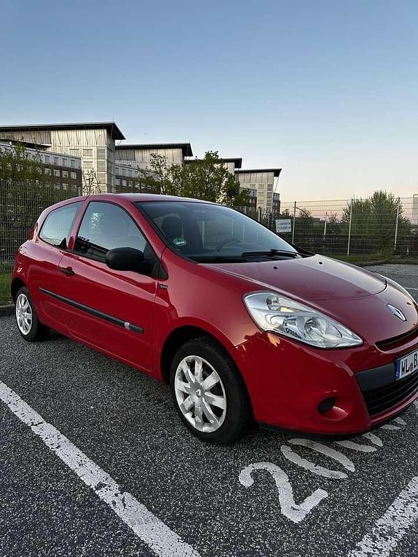 Gebraucht 2012 Renault Clio IV Limousine | 2.275 € (Fairer Preis) - Bild 1/4
