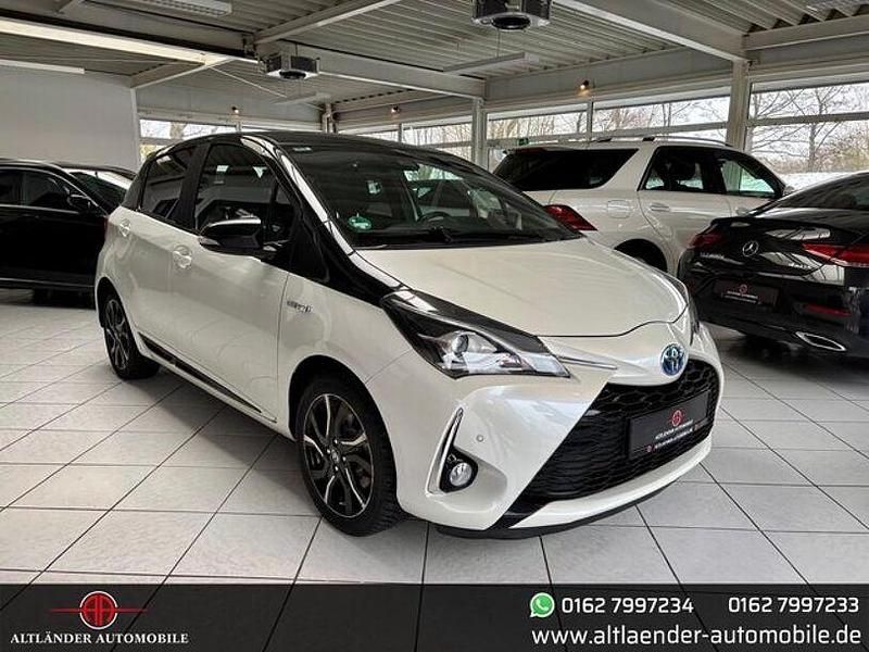 Gebraucht Toyota Yaris Hybrid Style 75 PS (55 kW) 2018 Weiß Limousine