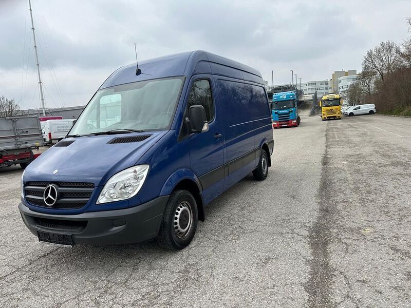 Blau Gebraucht 2012 Mercedes Sprinter Van | 9.900 € (Superpreis) - Bild 1/4