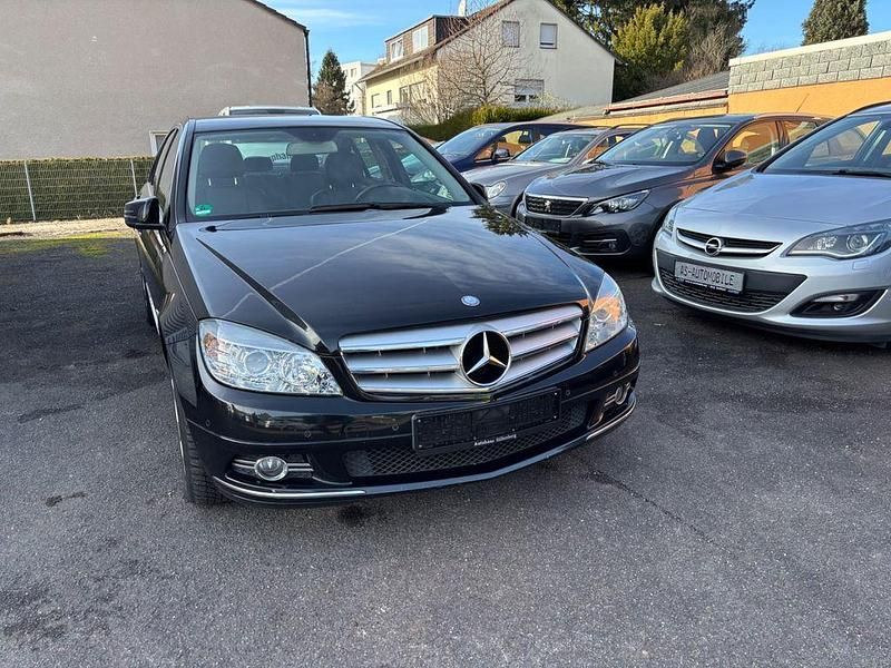 Gebraucht Mercedes C200 Avantgarde 136 PS (100 kW) 2011 Schwarz Limousine