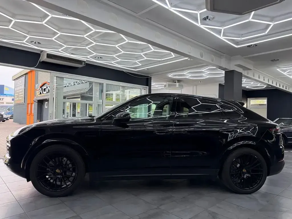 Gebraucht Porsche Cayenne E-Hybrid Coupe Platinum Edition 340 PS (250 kW) 2022 Schwarz SUV